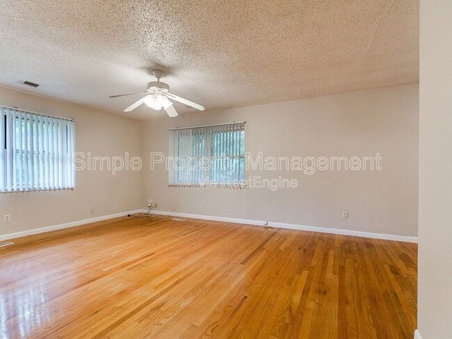 Building Photo - 2608 Greystone Ct