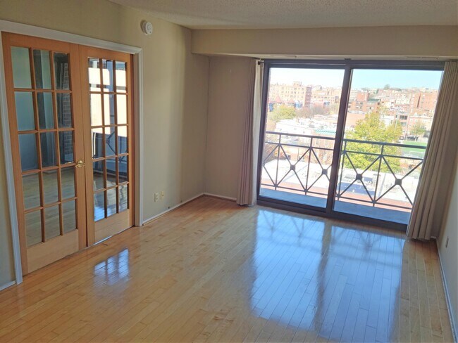 Building Photo - 1401 17th St NW