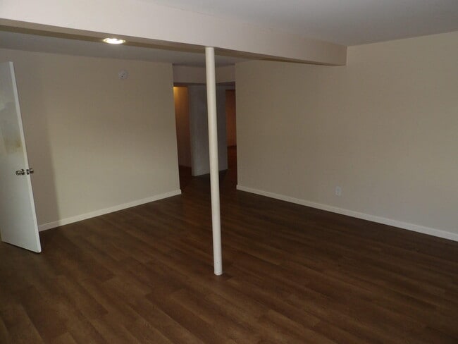 Building Photo - 107 Shannon Ln