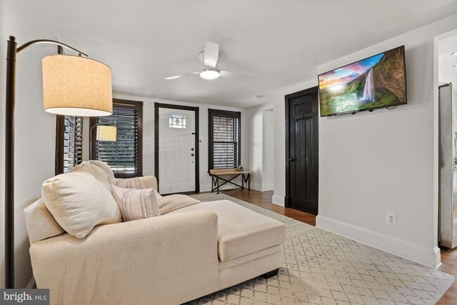 Building Photo - 2730 Oak Valley Dr