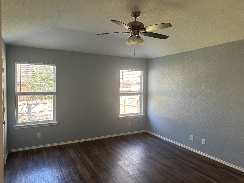 Building Photo - 11458 Coral Canyon