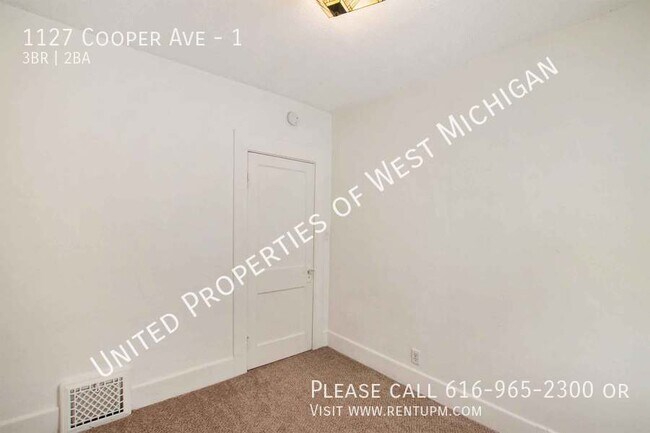 Building Photo - Available Now | 3 Bedroom 2 Bathroom Lower...
