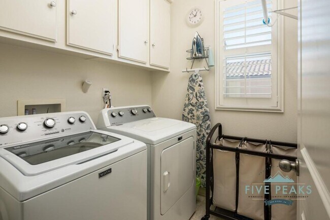 Building Photo - 1515 Franceschi Dr