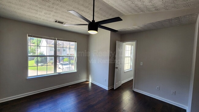 Building Photo - 2840 Vining Ridge Terrace
