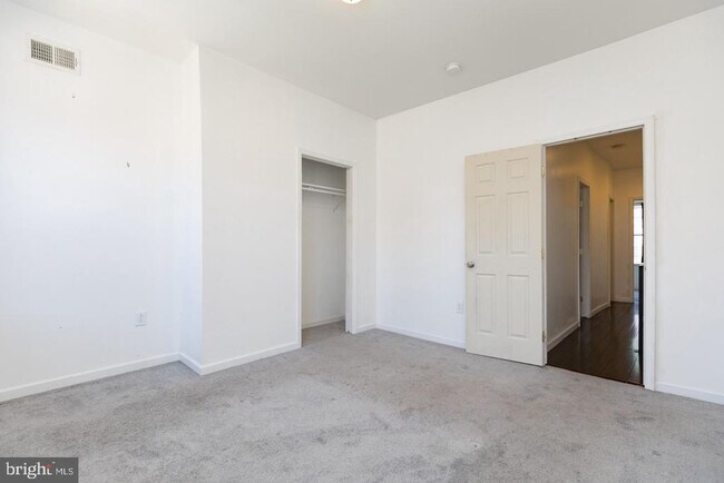 Building Photo - 2222 Earp St