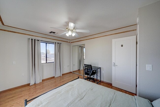 Building Photo - 5124 W Harmont Dr