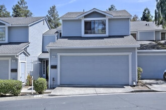 Building Photo - Lovely 2 Story Townhouse in Pinole, CA on cul de sac...