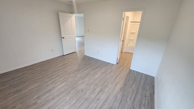 Building Photo - 2815 Charpak Dr
