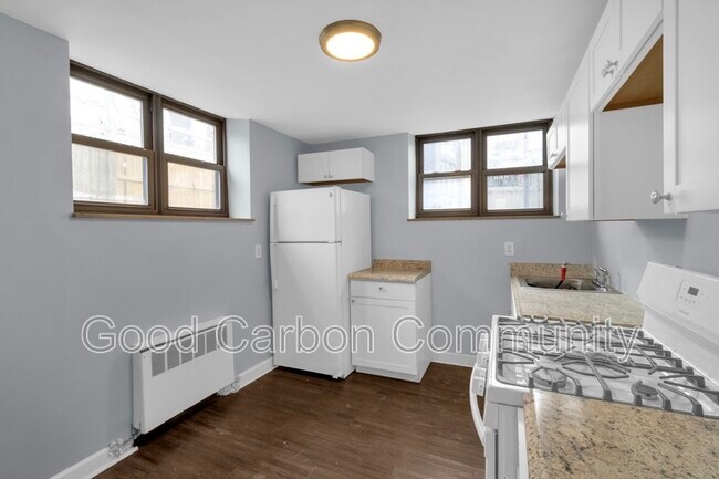 Building Photo - 279 Linwood Ave