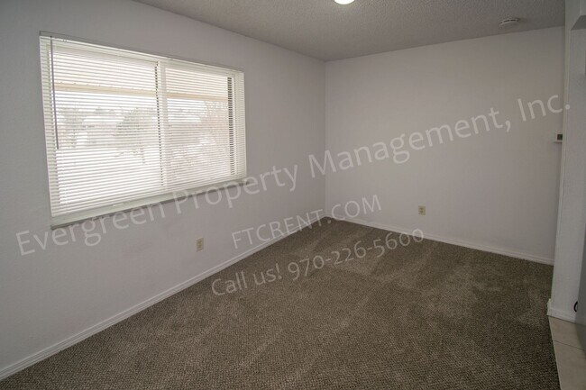 Building Photo - 1705 Heatheridge Rd