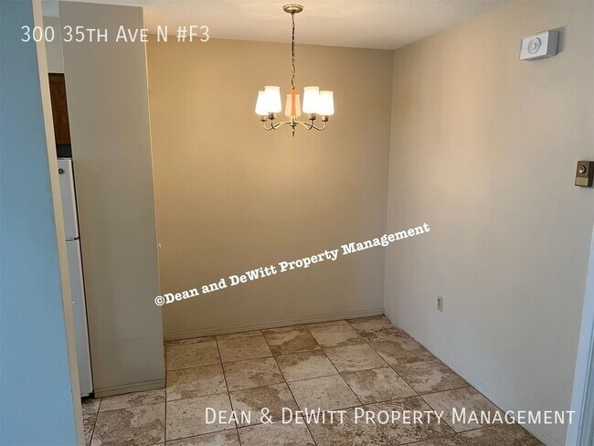 Building Photo - NE St Pete 1/1 Affordable Condo