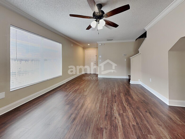 Building Photo - 28721 Seashell Ct