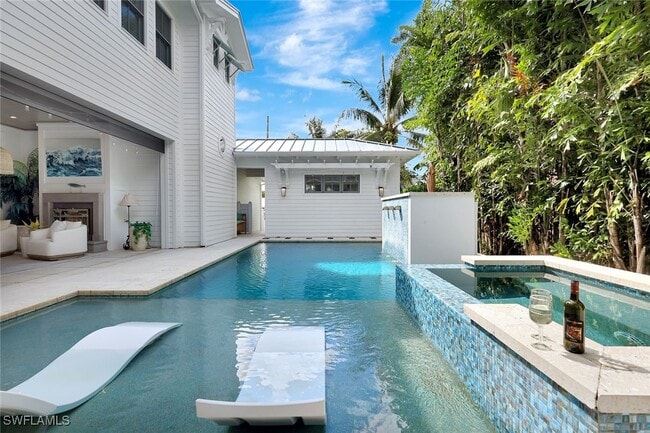 Building Photo - 160 Broad Ave S