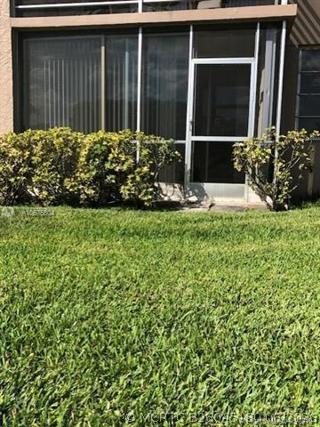 Building Photo - 1911 Sabal Palm Dr