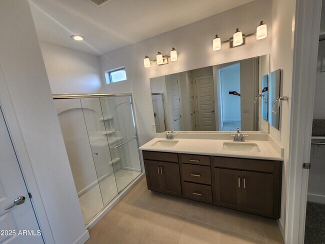 Building Photo - 11214 N 168th Dr