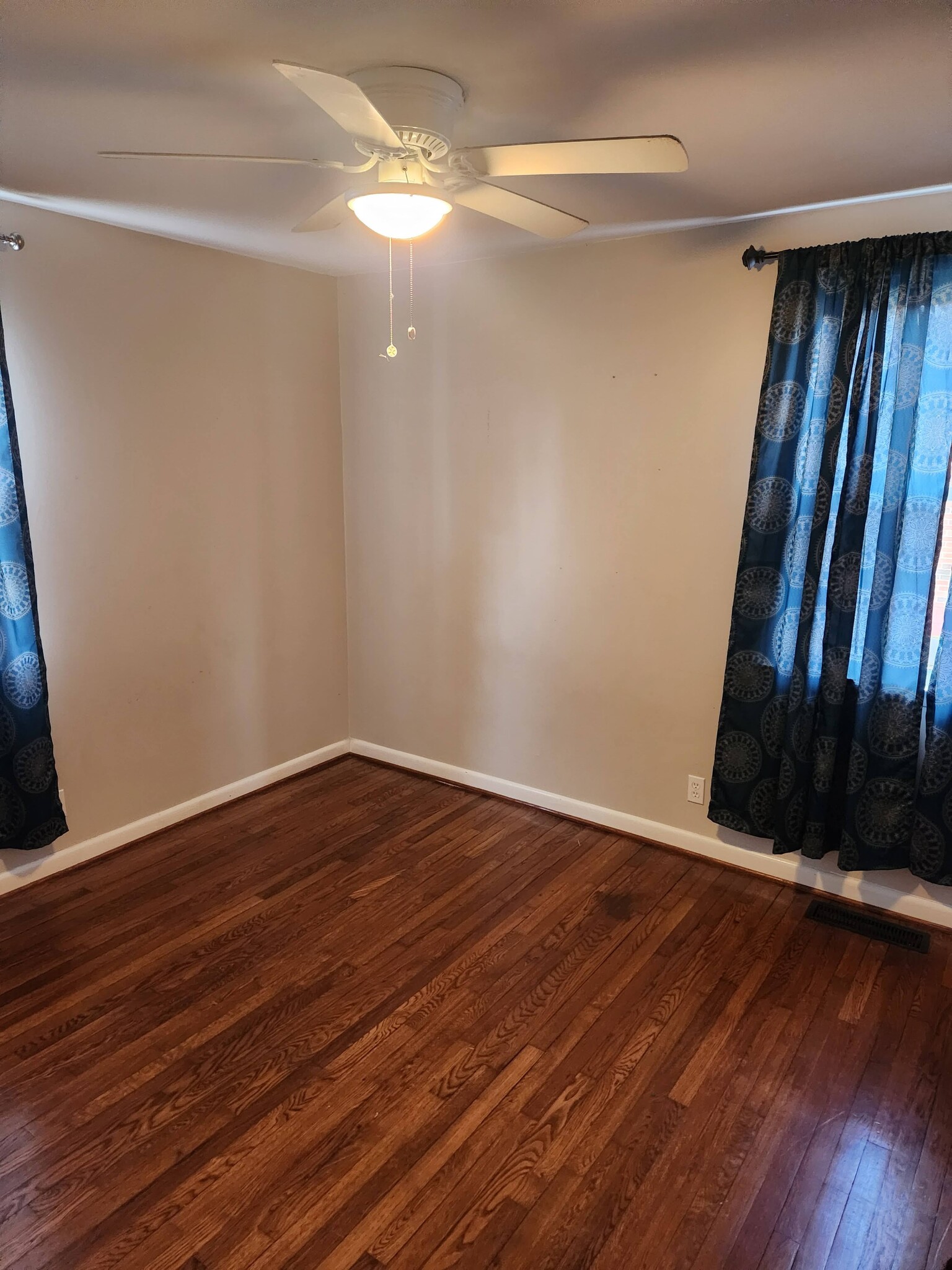 Bedroom #2 - 611 Thrush Pl