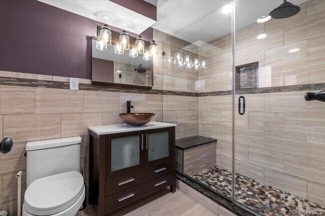 Building Photo - 2495 Navy Pl