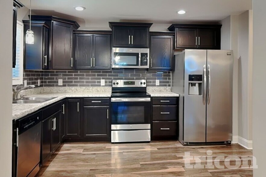 Building Photo - 515 Magnolia Dr