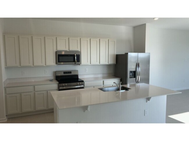 Building Photo - BRAND NEW 3 bedroom 2.5 bath with Loft