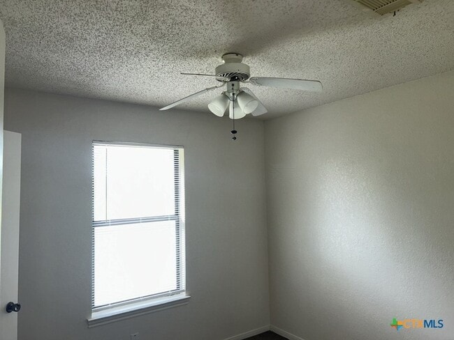 Building Photo - 3502 Plantation Cir