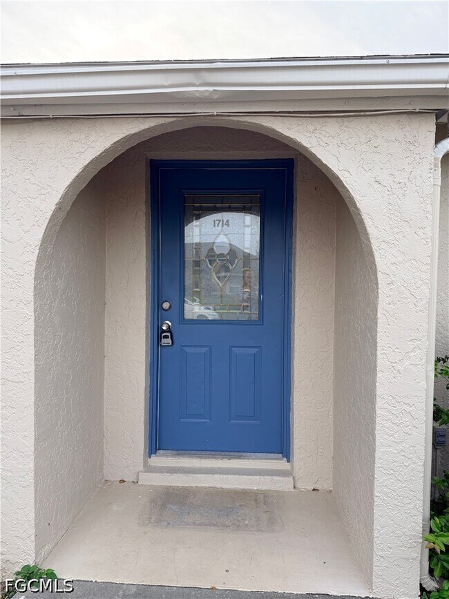 Building Photo - 1714 SW 15th Pl