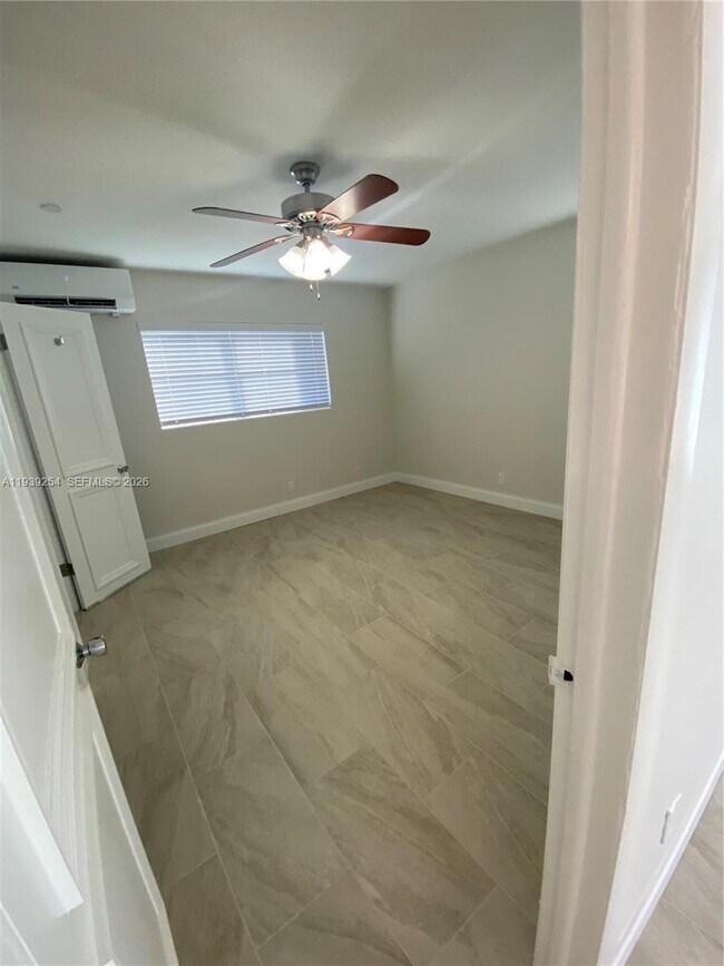 Building Photo - 2344 NE 12th St