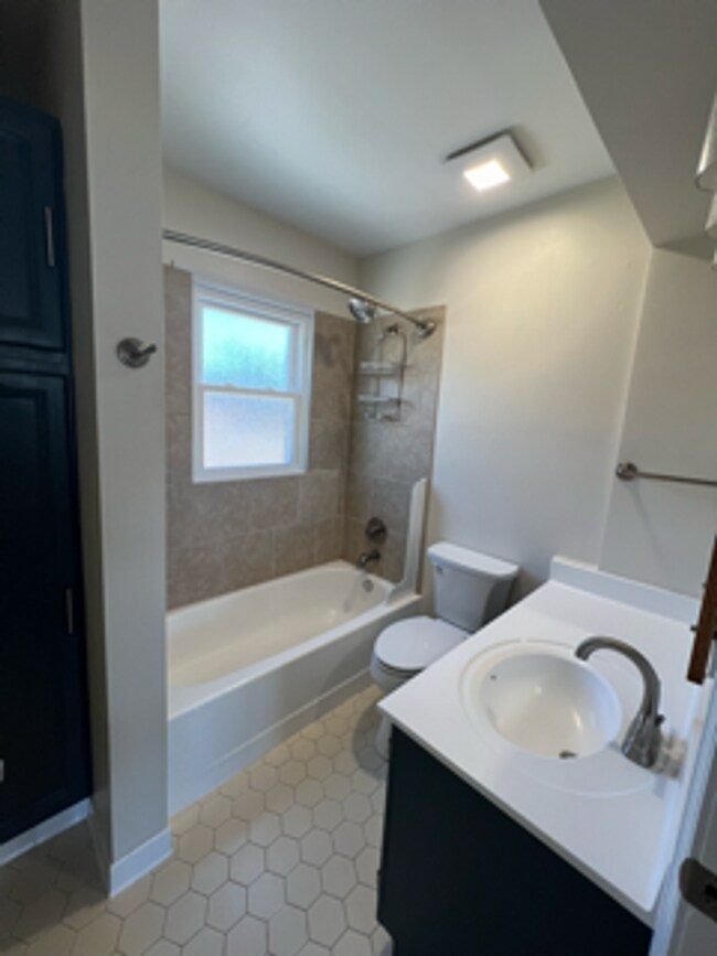 Building Photo - 10517 St Matthew Ln