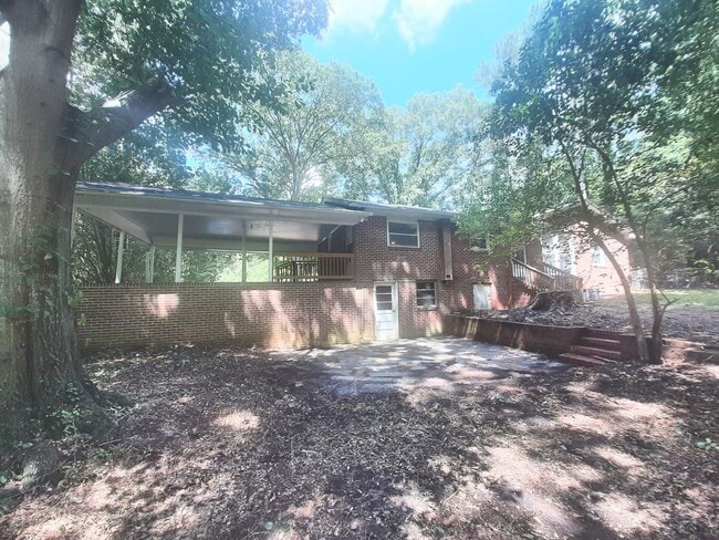 Building Photo - 3 Bedroom, 2 Bathroom Home in Durham