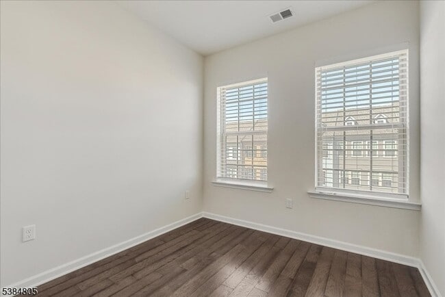 Building Photo - 27 Gala Ct