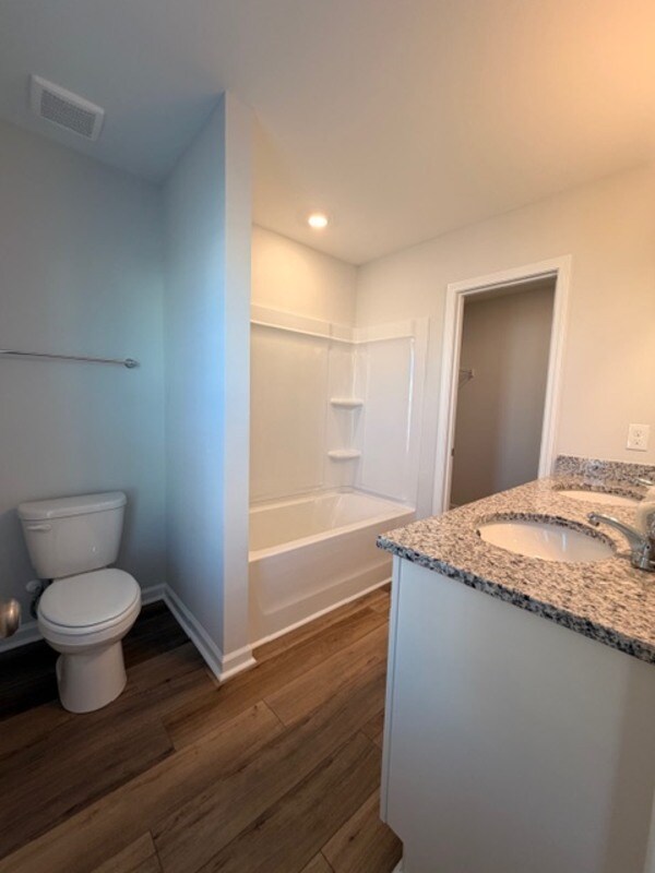 Building Photo - 2026 Skyline Rd