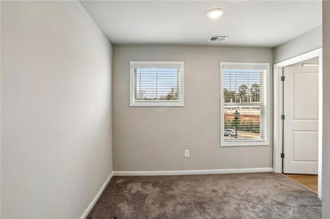 Building Photo - 2099 Easterwood Ct.