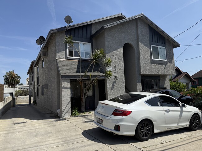 Primary Photo - 620 N Benton Way