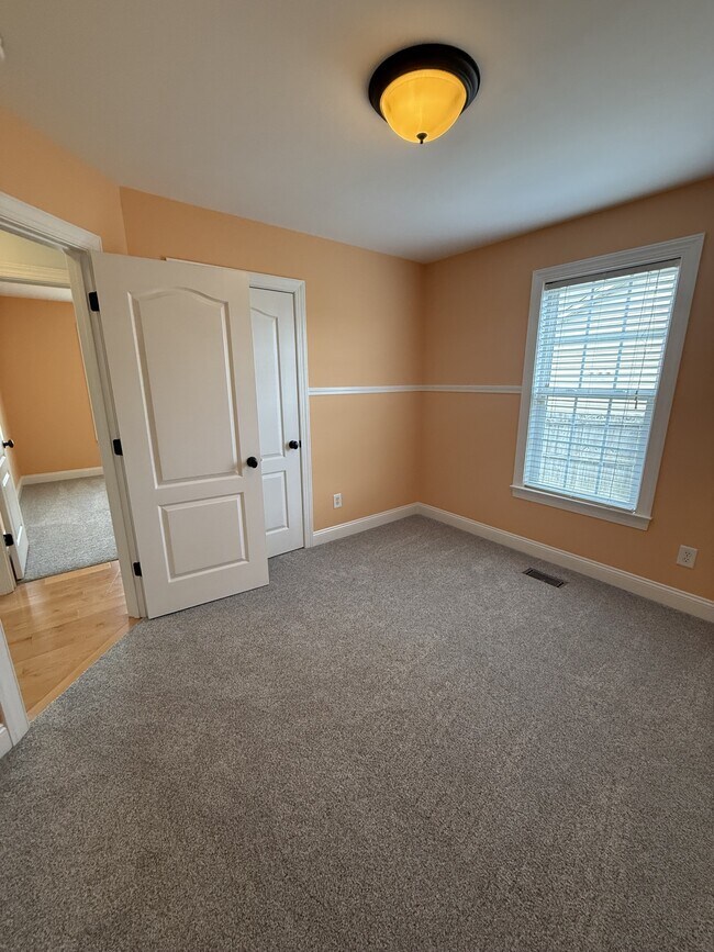 Building Photo - 66 Waxflower Dr