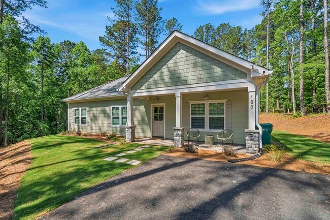 Building Photo - 183 Crooked Creek Bay Rd SE