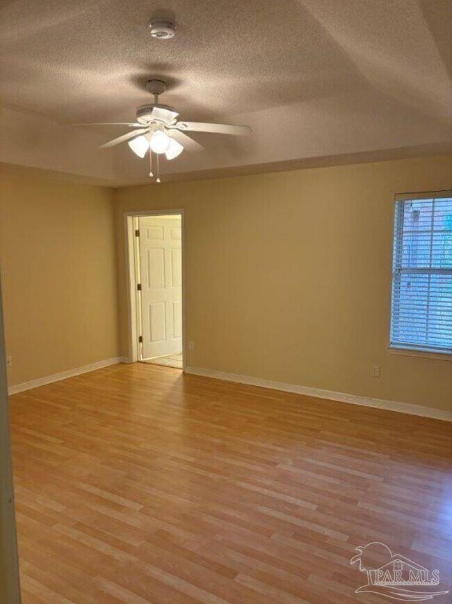 Building Photo - 1841 Southbay Dr