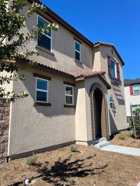 Building Photo - 28325 Via Moscotel