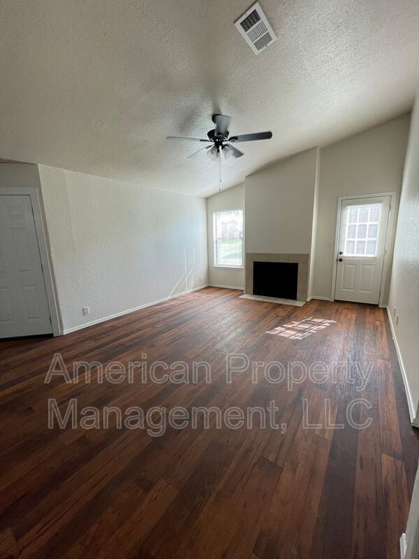 Building Photo - 13142 E 44th St