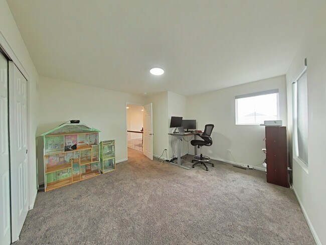 Building Photo - 4200 Chelsea Mnr Cir