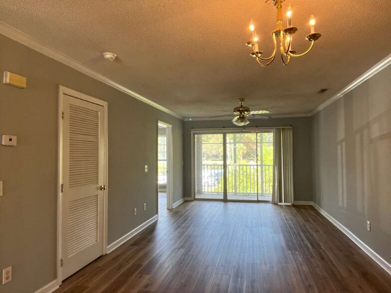 Building Photo - 4025 Sandtrap Ave