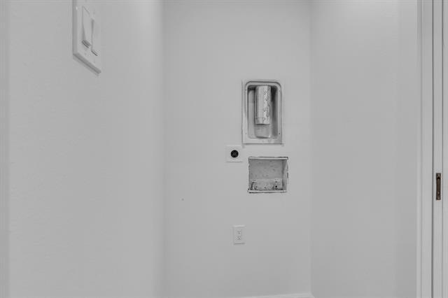 Building Photo - 817 N Shore Dr