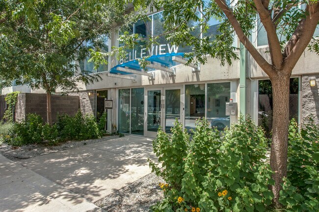 Building Photo - 1001 Belleview St
