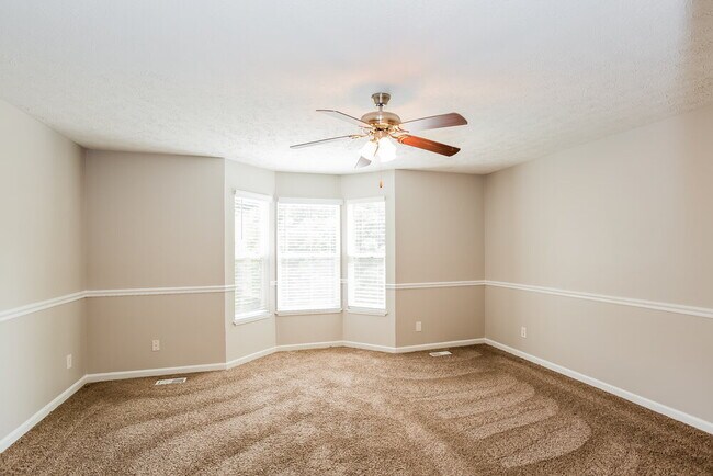 Building Photo - 10862 Geist Woods Ln