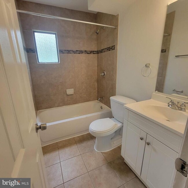 Building Photo - 13300 Williams Dr