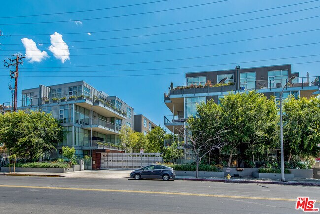 Building Photo - 4080 Glencoe Ave