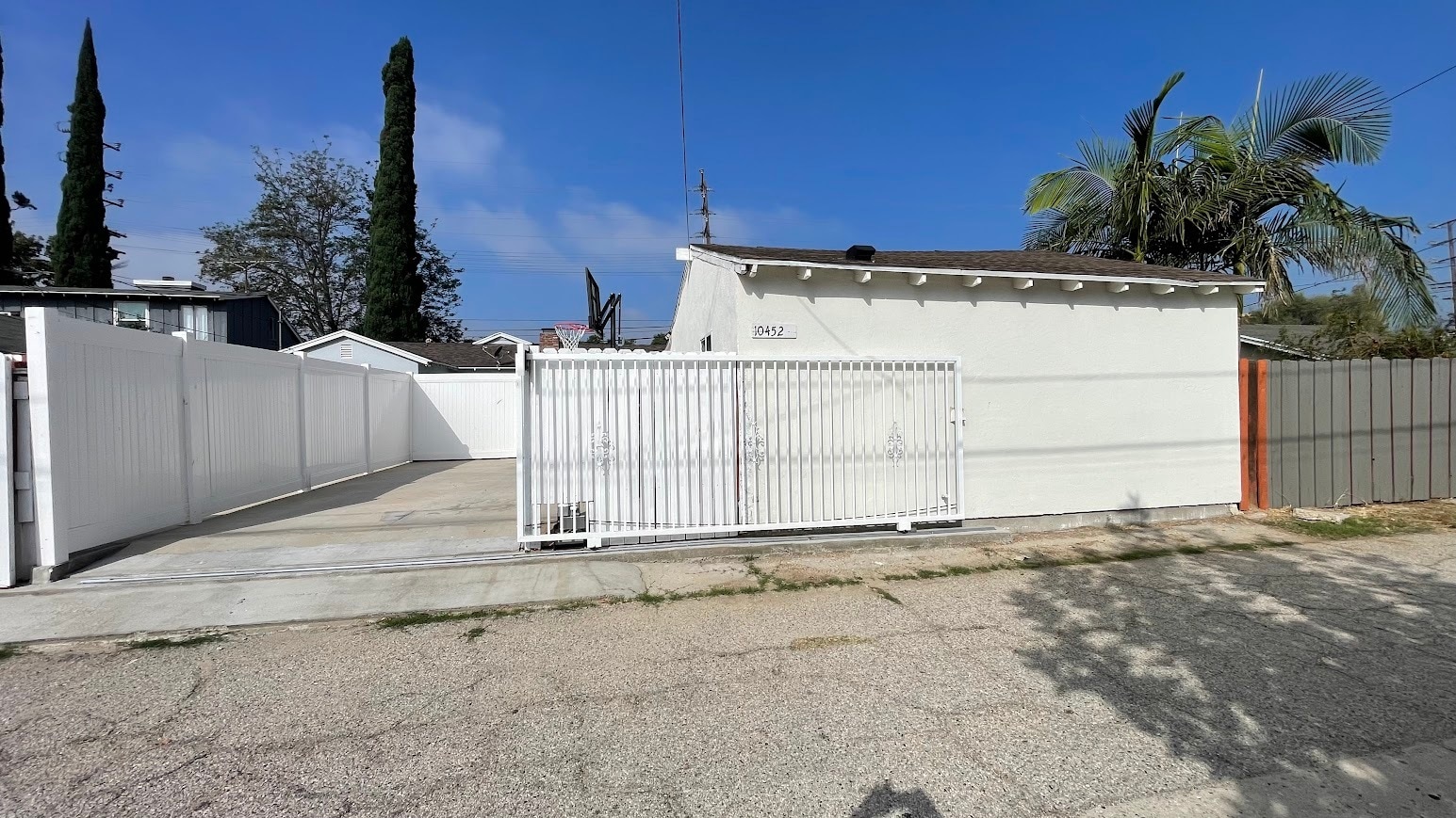 Building Photo - 10452 Balboa Blvd