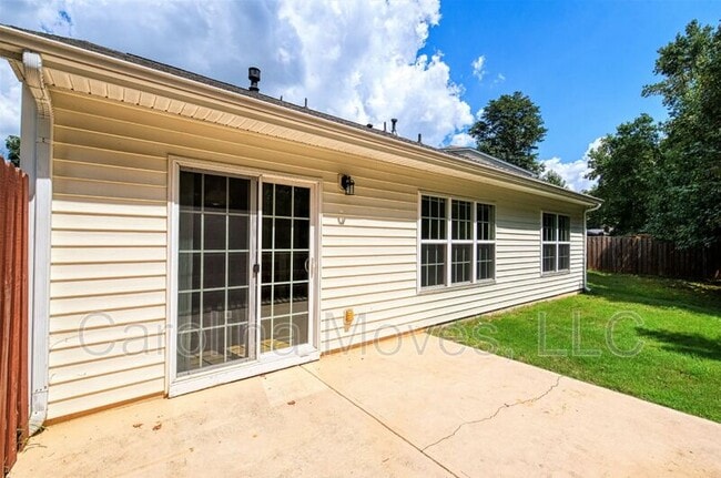 Building Photo - 112 Stream Crossing Way