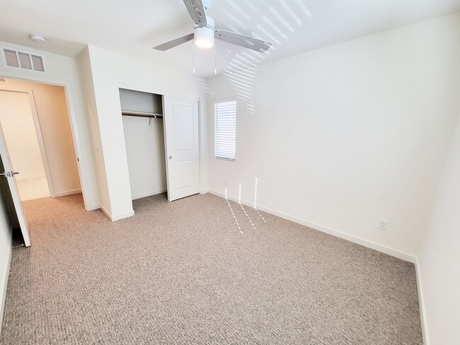 Building Photo - House for Rent in Summerlin Call or Text f...