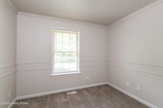 Building Photo - 548 Reichmuth Ln