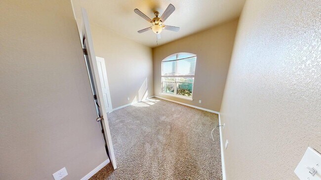 Building Photo - 307 Dober St