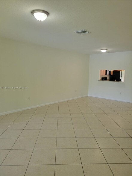 Building Photo - 2578 SW 82nd Ave